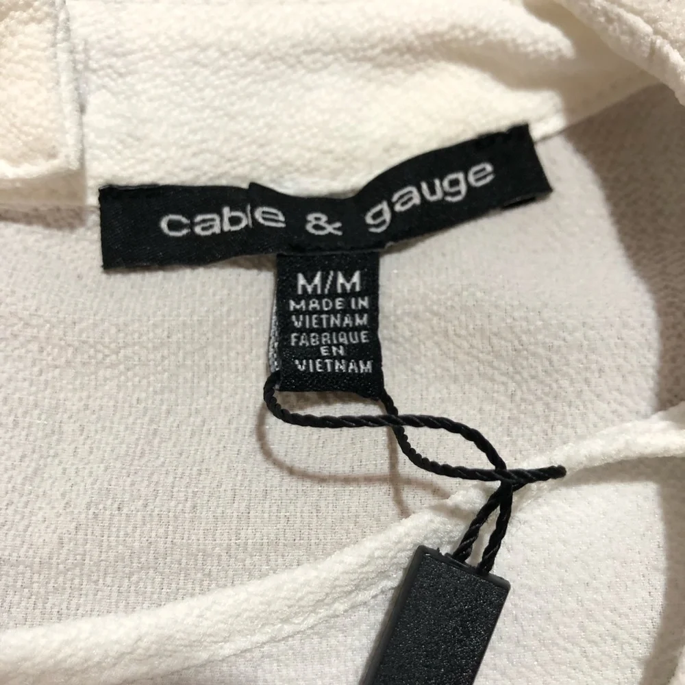 Cable & Gauge NWOT Women’s Sleeveless Choker Top‎ M